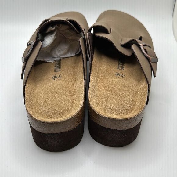 CUSHIONAIRE Women's Cork Footbed Platform Clog 7 BROWN - Picture 4 of 7